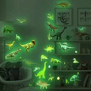 Stickers muraux dinosaures fluorescents pour chambre d'enfant avec divers motifs nocturnes
