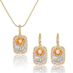 Parure bijoux vintage tournesol avec émail lavande et perles d'eau douce naturelles