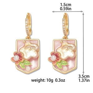 Boucles d'oreilles vintage en émail avec perles d'eau douce et motif floral