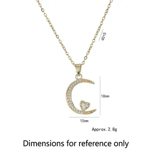 Collier lune et cœur doré avec strass et détails des dimensions du pendentif