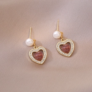 Heart Shaped Stud Earrings Copper Gold Plated With Freshwater Pearl And Strawberry Crystal For Women Elegant Jewelry