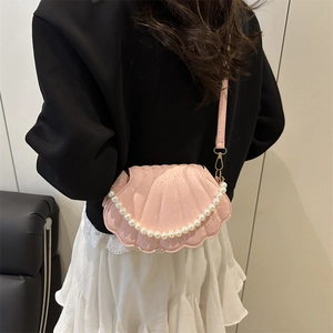Sac Bandoulière Tendance Forme Coquille pour Femmes Décoration Chaîne Perles Simili Cuir PU Gaufré Sac Épaule Élégant Soirée Fête
