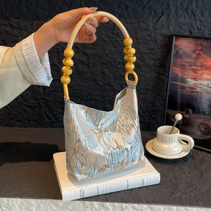 New Chinese Style Butterfly Embroidery Handbag Vintage Jacquard Fabric Shoulder Bag With Wooden Bead Handle Oriental Underarm Pouch