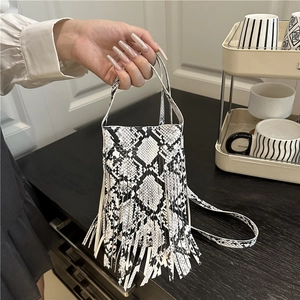 Snake Print Phone Bag Retro PU Leather Crossbody Mini Square Tassel Shoulder Purse Women Fashion Daily Versatile