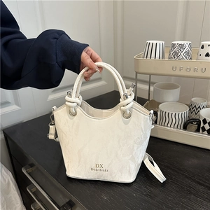 Women Pleated PU Leather Bucket Bag Crossbody Shoulder Handbag Casual Fashion Simple Trendy Versatile Accessory For Ladies