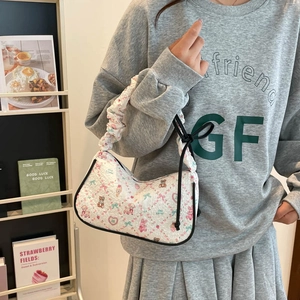 Floral pleated hobo bag for women with cute pink bows and bear print for daily fashion
