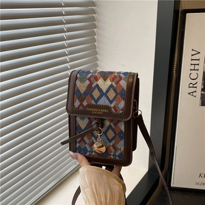 Vintage Woven Rhombus Pattern Crossbody Bag For Women PU Leather Trimmed Small Square Shoulder Bag With Metal Pendant
