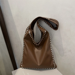 Vintage Rivet Biker Style PU Leather Large Capacity Tote Bag For Women Casual Minimalist Underarm Shoulder Bag