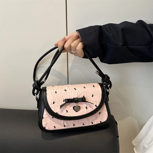 Sac Bandoulière Bloc de Couleur pour Femmes Sac à Épaule Texture Plissée Doux Nœud Papillon Pendentif Coeur Petit Sac Carré
