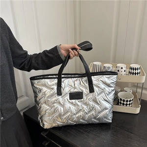 Sac Cabas Matelassé Métallisé pour Femme Grande Capacité Sac à Main Épaule Rembourré Léger Mode Hiver Commuter