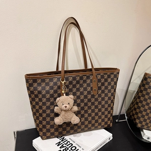 Retro Checkerboard Monogram Tote Bag For Women Large Capacity PU Leather Handbag With Plush Bear Charm Shoulder Bag