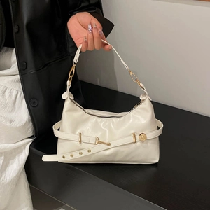 Sac Sous le Bras pour Femmes en Cuir PU Brillant Minimaliste Demi-Lune Sac à Épaule Avec Boucle de Ceinture Vintage Couleur Unie