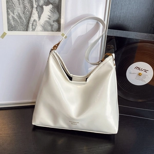 Women High Glossy PU Leather Underarm Shoulder Bag Korean Style Fashion Bag Commuting Versatile Handbag Crossbody Bag