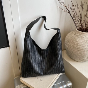Women's Vintage Woven PU Leather Tote Bag Large Capacity Hobo Shoulder Bag Handcrafted Retro Underarm Bag For Daily Travel