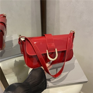 Dames Casual Glanzend PU Leer Schoudertas Retro Effen Kleur Flap Onderarmtas Met Gouden Metalen Gesp Mode Handtas