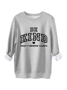 Détail de la doublure en polaire blanche sur le poignet du sweat gris Be Kind