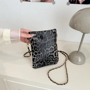 Fashionable leopard print small square phone bag with elegant gold chain shoulder strap