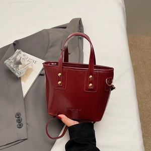 Women PU Leather Square Shoulder Bag Large Capacity Crossbody Handbag With Rivets Fashion Letter Print Commuter Travel Bag