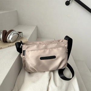 Women's Lightweight Nylon Multi-Layer Crossbody Bag Waterproof Oxford Cloth Shoulder Bag Minimalist Casual Messenger Bag