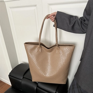 Large Capacity Women Woven PU Leather Tote Bag Urban Minimalist Commuter Shoulder Bag Fashion Versatile Handbag Shopper Bag