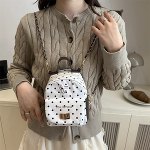 Sac à dos blanc chic à pois noirs avec illustrations de chatons et finitions dorées