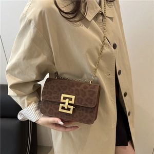 Fashionable dark coffee leopard print crossbody bag with gold chain and square lock