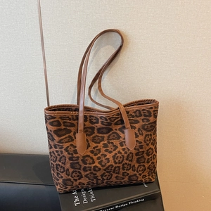 Vintage Leopard Print Large Capacity Tote Bag For Women Retro Faux Suede Shoulder Bag Casual Commuting Handbag With Zipper