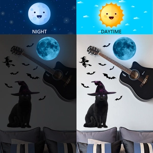 Leuchtende Mond und Fledermaus Wandsticker im Nacht- und Tag-Kontrastvergleich