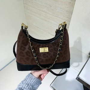 Retro Leopardmuster Crescent Underarm Bag für Damen PU-Leder Crossbody Schultertasche mit Goldener Kette und Drehverschluss