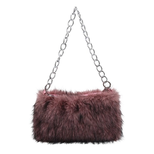 Sac oreiller en peluche pour femme avec chaîne argentée en fausse fourrure rose