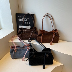 Leopard print faux suede large shoulder bags in four trendy colors for winter 2025 fashion