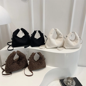 Sac à Main à la Mode en Peluche Fausse Fourrure Sac Bandoulière Mignon Laine d'Agneau Hiver Couleur Unie pour Femme