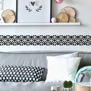 Self-adhesive black and white floral check pattern wall border sticker for home decor