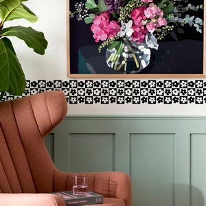 Retro black and white floral pattern waistline wall sticker for living room decor