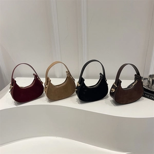 Minimalist Women Suede Hobo Bag Vintage Half Moon Shoulder Bag Small Crescent Handbag Retro Street Style Armpit Bag