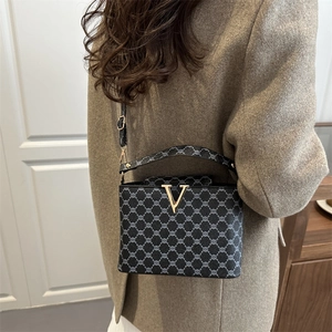 Women Vintage Monogram Shoulder Bag PU Leather Crossbody Handbag With Gold V Metal Buckle Urban Minimalist Daily Tote Bag