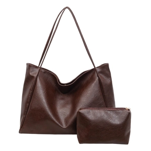 Grand sac cabas en cuir PU marron foncé avec pochette assortie et fermeture aimantée
