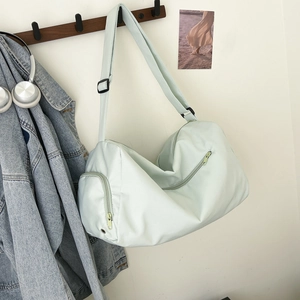 Large Capacity Nylon Crossbody Bag Women Fitness Gym Travel Shoulder Handbag Multi Pocket Adjustable Strap Minimalist