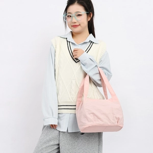 Women Casual Nylon Pleated Shoulder Bag Lightweight Large Capacity Tote Handbag Solid Color Versatile Commuter Daily Bag
