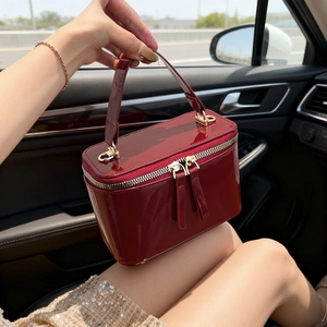 Women's Shiny Patent PU Leather Box Bag Vintage Crossbody Handbag With Double Zipper And Gold Hardware Fashion Shoulder Bag