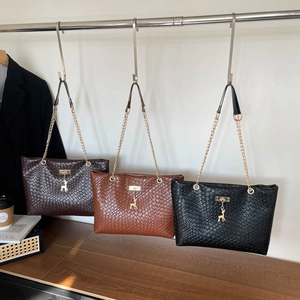 Women's Woven Texture Shoulder Bag PU Leather Tote With Metal Chain Strap And Deer Pendant Fashion Office Handbag