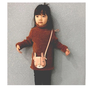 Pink cartoon rabbit crossbody bag for girls with cute long ears and gold buckle