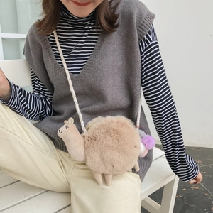 Cute alpaca plush crossbody bag for girls with soft white faux fur and rope strap