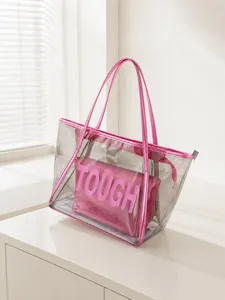 Detailansicht der transparenten PVC-Einkaufstasche mit TOUGH-Aufdruck und Innentasche