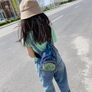 Sac de poitrine dinosaure pour enfants en toile bleu marine avec sangle ajustable