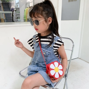 Kids cute red flower crossbody bag with white petals and yellow center for girls