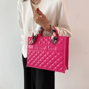 Sac Fourre-tout Matelassé Grande Capacité pour Femme Sac à Main Mode en Cuir PU Avec Foulard Décor Navette Sac à Épaule