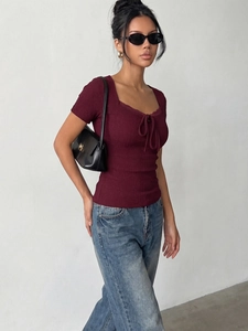 Slim fit wine red short sleeve t-shirt with square lace collar and bow detail for women