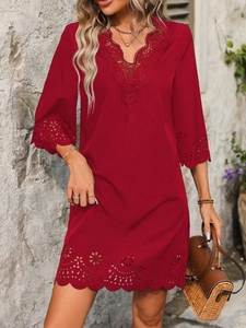 Abito a trapezio rosso scuro scollo a V da donna con dettagli in pizzo all'uncinetto