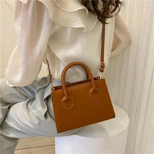 Sac à main carré en cuir PU marron avec poignées et bandoulière réglable